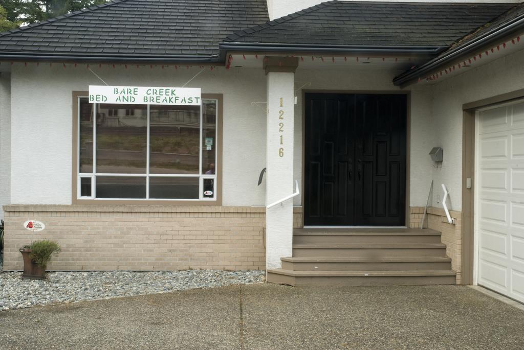 Bare Creek Bed & Breakfast Surrey Exterior photo
